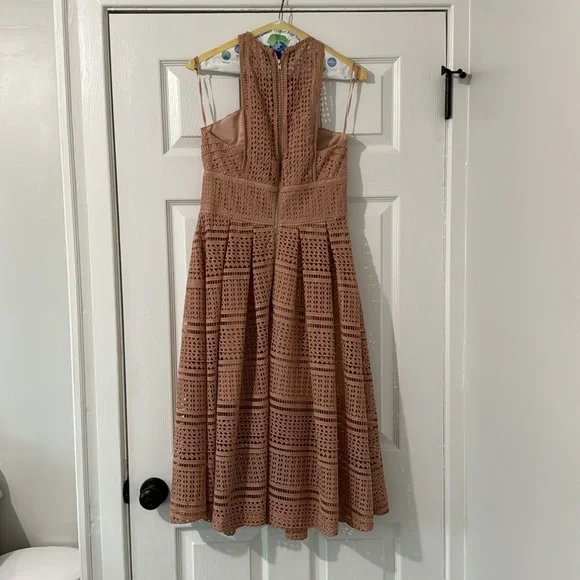 Ministry of Style Midi Dress - Picture 4 of 4